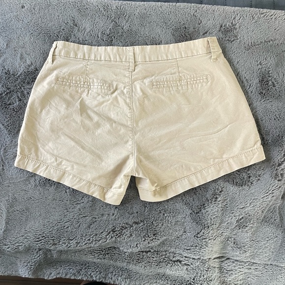Khaki shorts - Picture 3 of 3